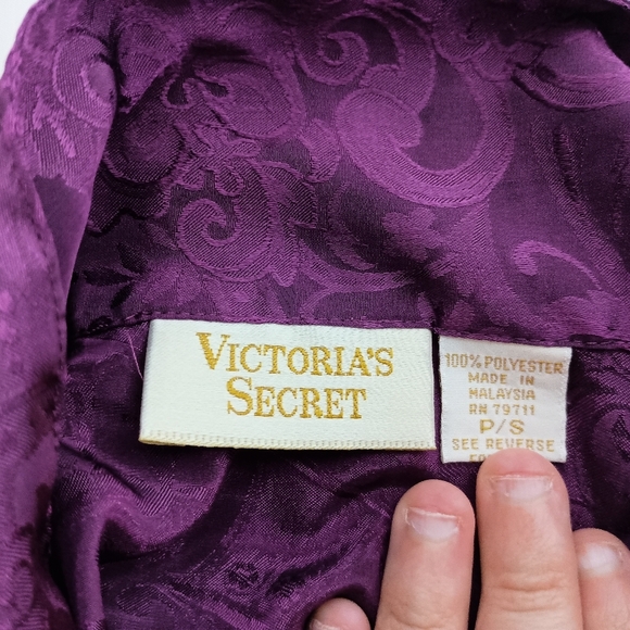 Victoria's Secret Vintage Victorian Purple Notched Collar Relaxed Robe(#102) - Picture 2 of 7